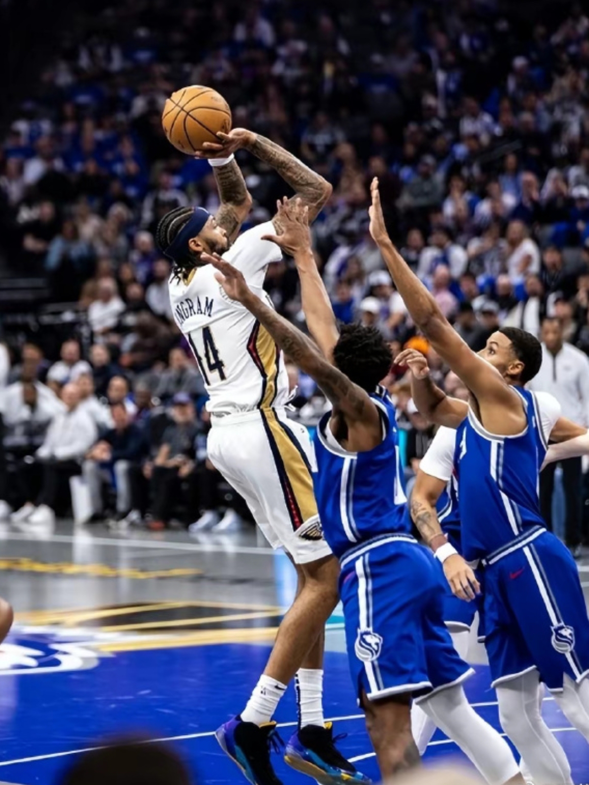 包含辽宁队逆转公牛，德罗赞统治全场的词条