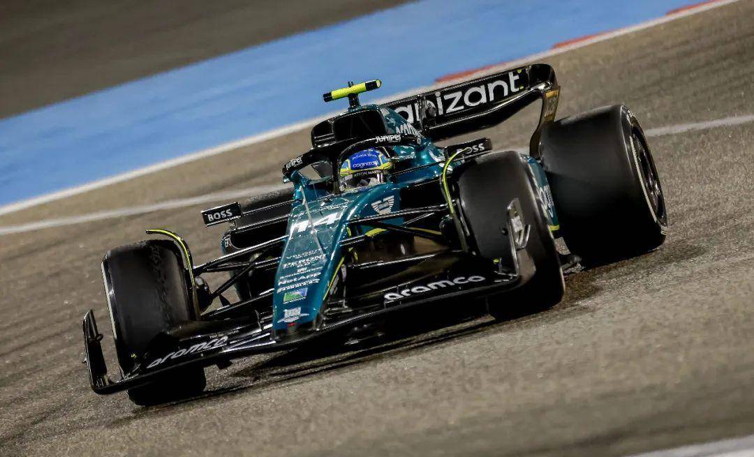 包含阿斯顿马丁力克雷诺车队，阿隆索关键制胜的词条